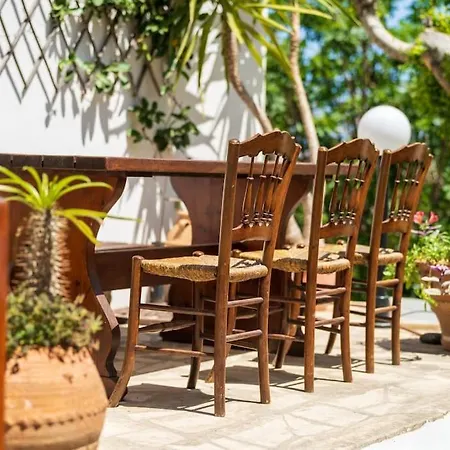 Lovelia - Live The Cretan Hospitality Herszonisszosz
